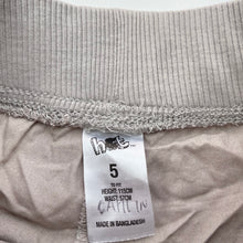 Load image into Gallery viewer, Girls H&amp;T, lightweight cotton shorts, elasticated, GUC, size 5,  