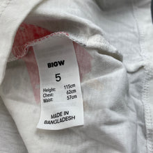 Load image into Gallery viewer, Girls Big W, cotton Christmas t-shirt / top, EUC, size 5,  