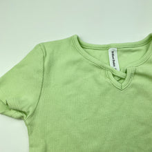 Load image into Gallery viewer, Girls Brilliant Basics, cropped stretchy t-shirt / top, L: 31cm, EUC, size 8,  