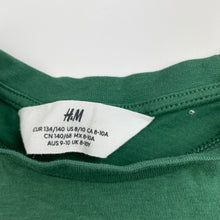 Load image into Gallery viewer, Girls H&amp;M, cotton cropped Christmas t-shirt / top, EUC, size 9-10,  