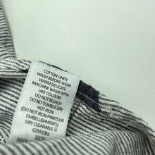 Load image into Gallery viewer, Boys KID, cotton / linen short sleeve shirt, EUC, size 6,  