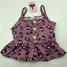 Load image into Gallery viewer, Girls SHISHIFANG, lightweight stretchy summer top, NEW, size 2,  