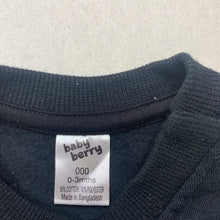 Load image into Gallery viewer, unisex Baby Berry, black fleece lined sweater / jumper, EUC, size 000,  