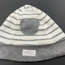 Load image into Gallery viewer, Boys Target, organic cotton ribbed hat / beanie, GUC, size 00,  