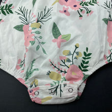 Load image into Gallery viewer, Girls lightweight, floral romper, armpit to armpit: 29cm, EUC, size 0-1,  