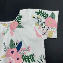 Load image into Gallery viewer, Girls lightweight, floral romper, armpit to armpit: 29cm, EUC, size 0-1,  