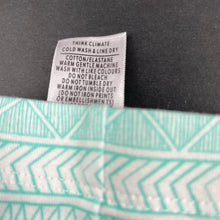 Load image into Gallery viewer, Girls Target, stretchy leggings, elasticated, Inside leg: 55cm, EUC, size 8,  