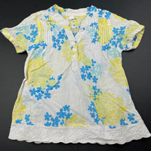 Load image into Gallery viewer, Girls Pumpkin Patch, lightweight floral cotton top, L: 40cm, FUC, size 4,  