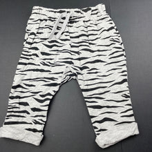Load image into Gallery viewer, unisex Target, zebra print pants / bottoms, elasticated, EUC, size 00,  