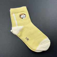 Load image into Gallery viewer, Boys yellow, socks, panda, size 5-10, EUC, size 3-5,  