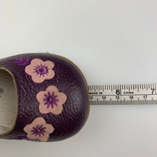 Load image into Gallery viewer, Girls Lily &amp; Dan, purple leather infant shoes, size 1, GUC, size 0-1,  