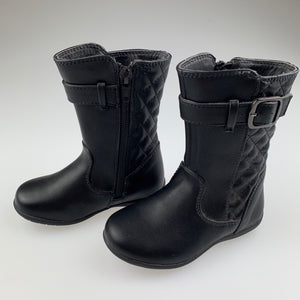 Girls Betts, black toddler zip up boots, never worn, size 7, EUC, size 2-3,  
