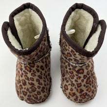 Load image into Gallery viewer, Girls leopard print, toddler slippers, size 5, GUC, size 0-1,  