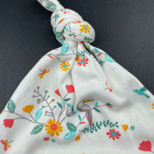 Load image into Gallery viewer, Girls Tiny Twig, floral organic cotton hat / beanie, EUC, size 00-0,  
