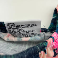 Load image into Gallery viewer, Girls Mango, floral casual summer dress, EUC, size 6, L: 59cm