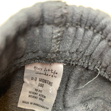 Load image into Gallery viewer, Boys Tiny Little Wonders, fleece lined pants / bottoms, elasticated, GUC, size 000,  
