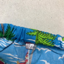 Load image into Gallery viewer, Boys lightweight, cotton Christmas shorts, EUC, size 1,  