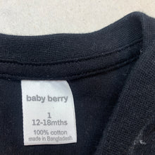 Load image into Gallery viewer, unisex Baby Berry, cotton Halloween t-shirt / top, EUC, size 1,  