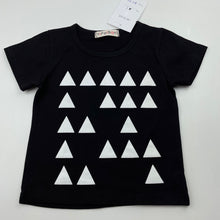 Load image into Gallery viewer, Boys YiPeiBan, black &amp; white t-shirt / top, NEW, size 1,  