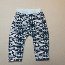 Load image into Gallery viewer, unisex Bonds, stretchy leggings / bottoms, GUC, size 000,  