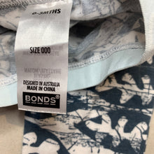 Load image into Gallery viewer, unisex Bonds, stretchy leggings / bottoms, GUC, size 000,  