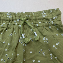 Load image into Gallery viewer, Girls Anko, floral cotton shorts, elasticated, EUC, size 5,  