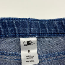 Load image into Gallery viewer, Girls H&amp;T, blue stretch denim jeans, adjustable, Inside leg: 46cm, FUC, size 5,  