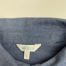Load image into Gallery viewer, Boys Mix Kids, lightweight cotton long sleeve shirt, EUC, size 5,  