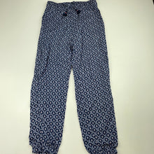 Load image into Gallery viewer, Girls H&amp;M, navy lightweight pants, elasticated, Inside leg: 48cm, EUC, size 6,  