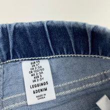 Load image into Gallery viewer, Girls H&amp;M, lightweight stretch denim leggings / jeggings, elasticated, Inside leg: 37cm, GUC, size 3,  
