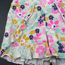 Load image into Gallery viewer, Girls Mango, stretchy floral shorts / skort, elasticated, FUC, size 6,  
