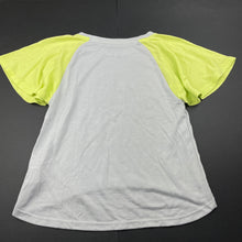 Load image into Gallery viewer, Girls Emerson, lightweight t-shirt / top, cat, EUC, size 6,  
