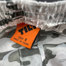 Load image into Gallery viewer, Boys Tilt, lightweight pyjama shorts, elasticated, EUC, size 6,  