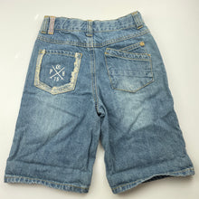 Load image into Gallery viewer, Boys Piping Hot, blue denim shorts, adjustable, EUC, size 7,  