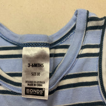 Load image into Gallery viewer, unisex Bonds, soft cotton singlet top, EUC, size 00,  