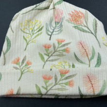 Load image into Gallery viewer, Girls Wilson &amp; Frenchy, ribbed floral organic cotton blend hat, EUC, size 0000,  