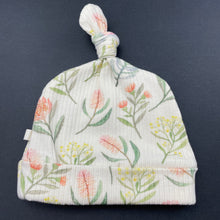 Load image into Gallery viewer, Girls Wilson &amp; Frenchy, ribbed floral organic cotton blend hat, EUC, size 0000,  