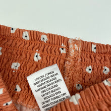 Load image into Gallery viewer, Girls Target, floral viscose / linen skirt, elasticated, L: 33cm, EUC, size 7,  