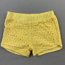 Load image into Gallery viewer, Girls Target, yellow cotton lace shorts, elasticated, EUC, size 00