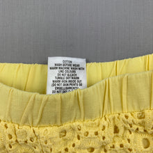 Load image into Gallery viewer, Girls Target, yellow cotton lace shorts, elasticated, EUC, size 00